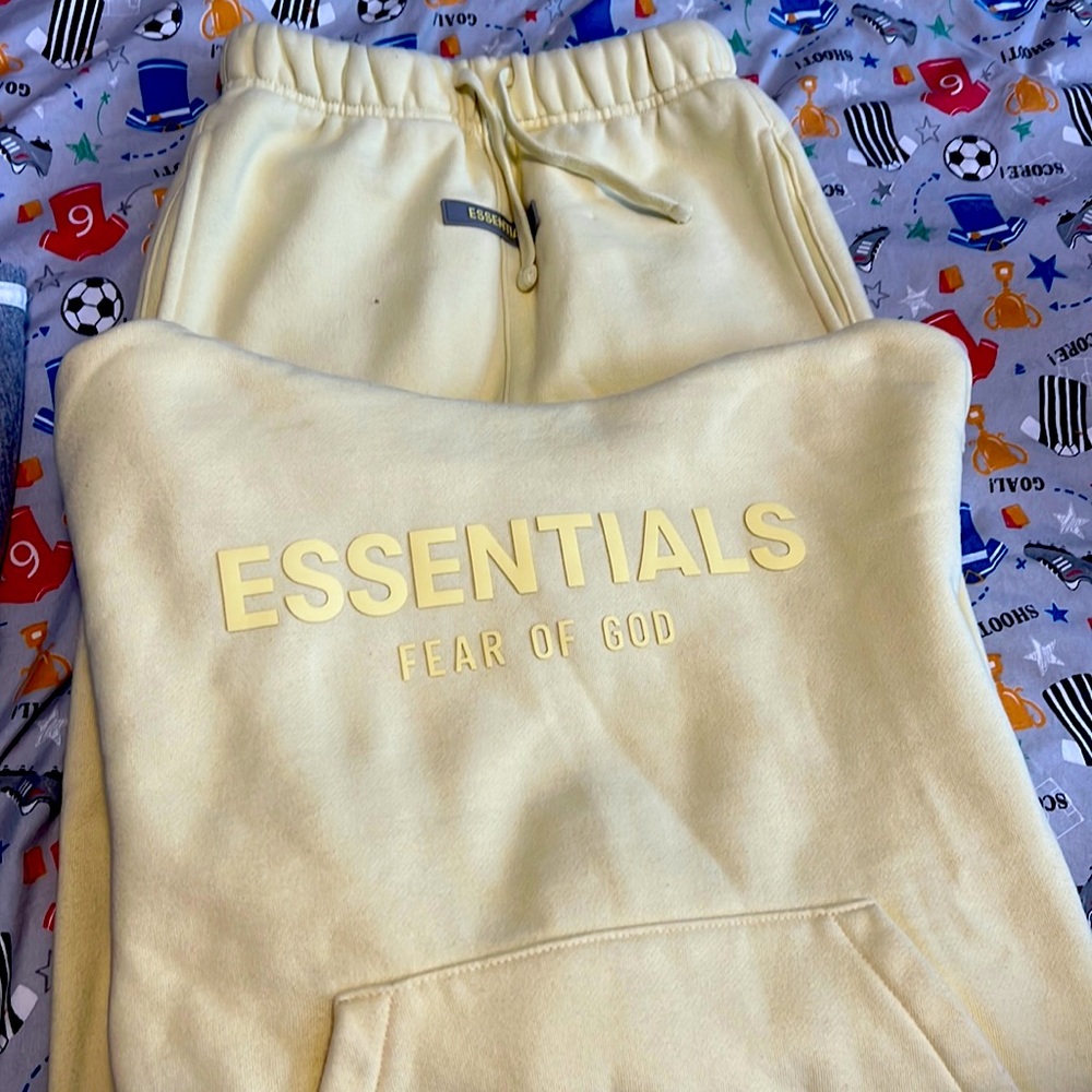 Soft yellow essential sweat suit set